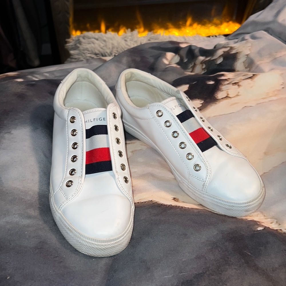 Tommy Hilfiger Anni Laceless Shoes- Size 7.5